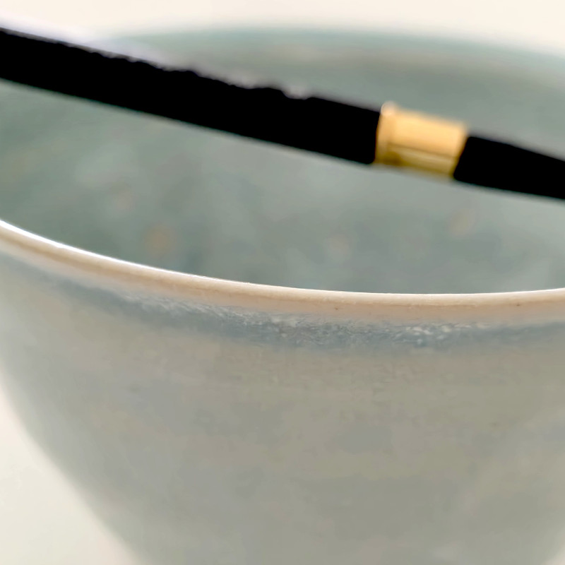 Ceramic bowl with brush rest