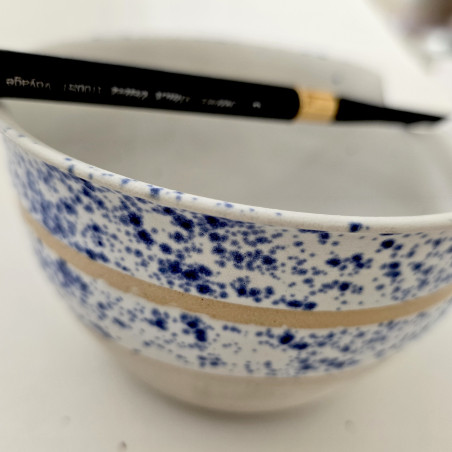 Ceramic bowl with brush rest