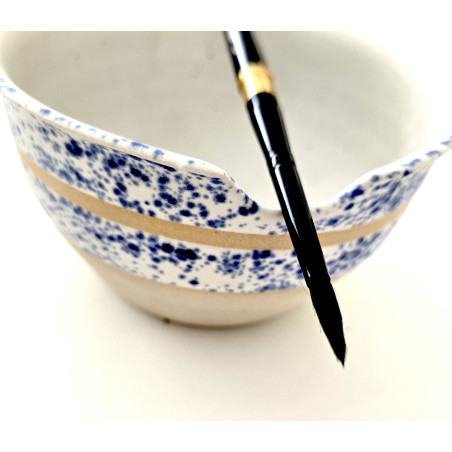 Ceramic bowl with brush rest