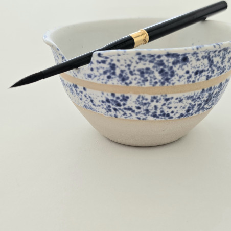 Ceramic bowl with brush rest